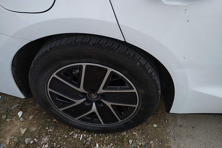 Used BYD Qin L 2024 DM-i 80KM Beyond Model Right Rear Wheel Hub