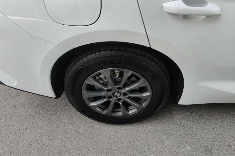 Used BYD Qin L 2024 DM-i 80KM Leading Model Right Rear Wheel Hub