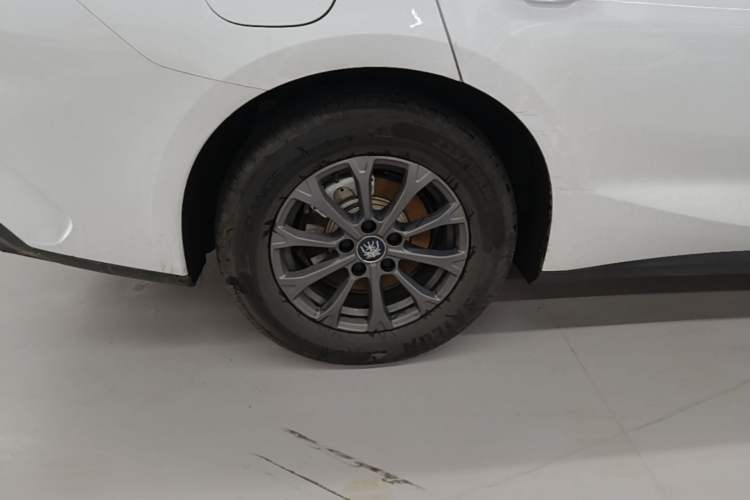 Used BYD Qin L 2024 DM-i 80KM Leading Model Right Rear Wheel Hub