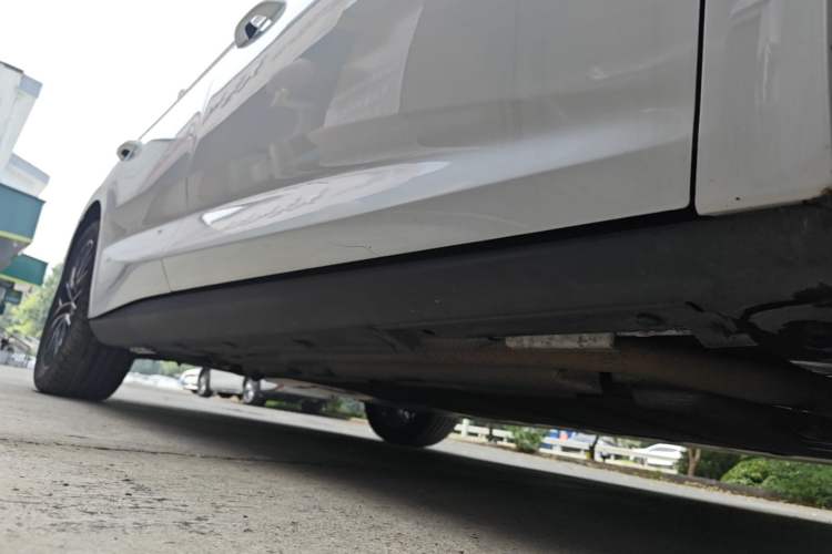 Used BYD Qin L 2024 DM-i 120KM Excellence Model Right Side Sill