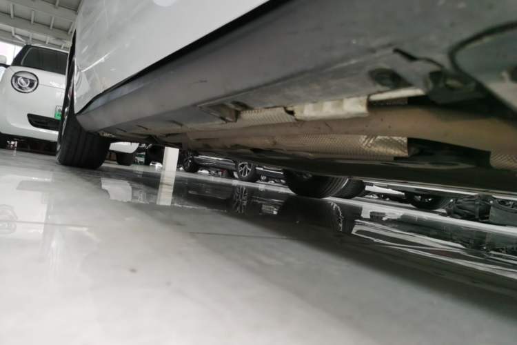 Used BYD Qin L 2024 DM-i 80KM Leading Model Right Side Sill