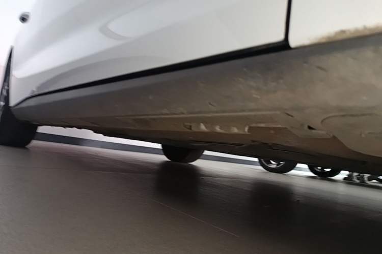 Used BYD Qin L 2024 DM-i 120KM Leading Model Right Side Sill