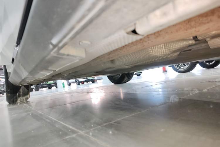 Used BYD Qin L 2024 DM-i 120KM Excellence Model Right Side Sill