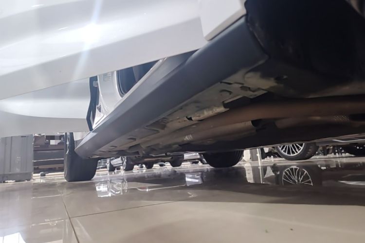 Used BYD Qin L 2024 DM-i 120KM Leading Model Right Side Sill