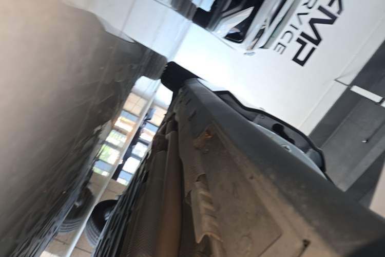 Used BYD Qin L 2024 DM-i 80KM Leading Model Right Side Sill