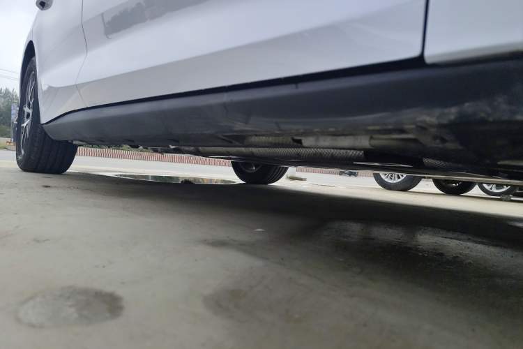Used BYD Qin L 2024 DM-i 80KM Beyond Model Right Side Sill