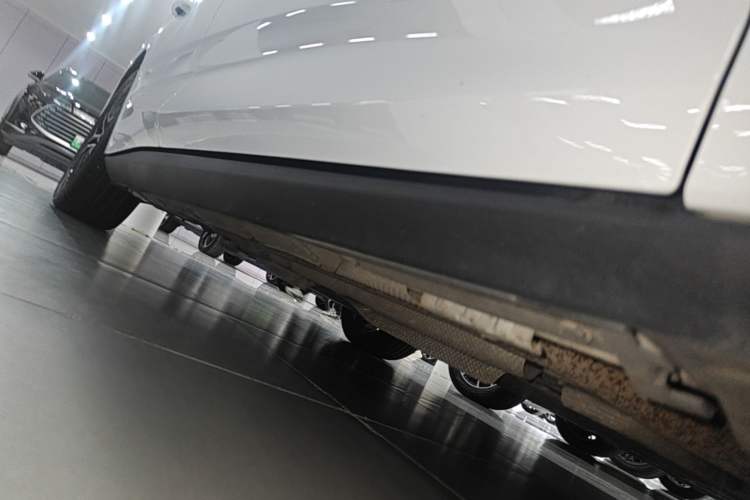 Used BYD Qin L 2024 DM-i 120KM Excellence Model Right Side Sill