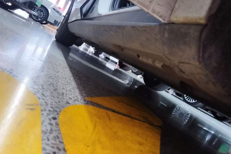Used BYD Qin L 2024 DM-i 120KM Leading Model Right Side Sill