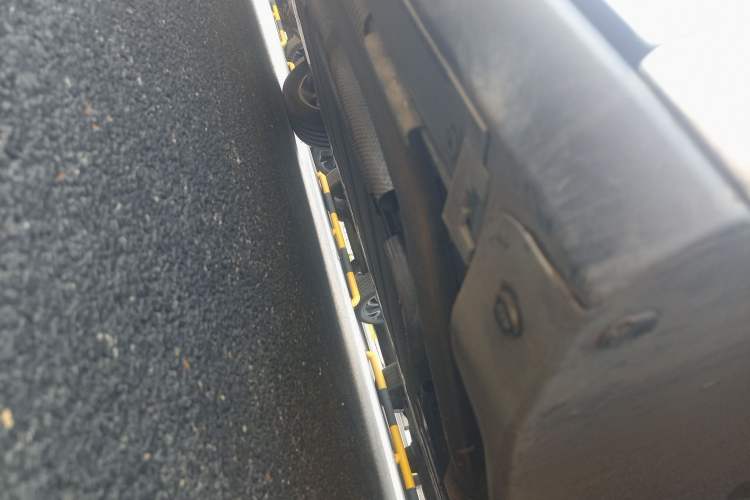 Used BYD Qin L 2024 DM-i 120KM Leading Model Right Side Sill