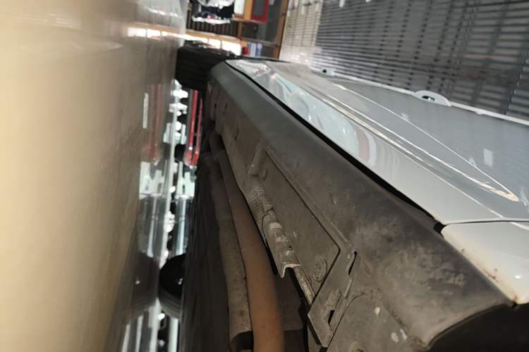 Used BYD Qin L 2024 DM-i 120KM Excellence Model Right Side Sill