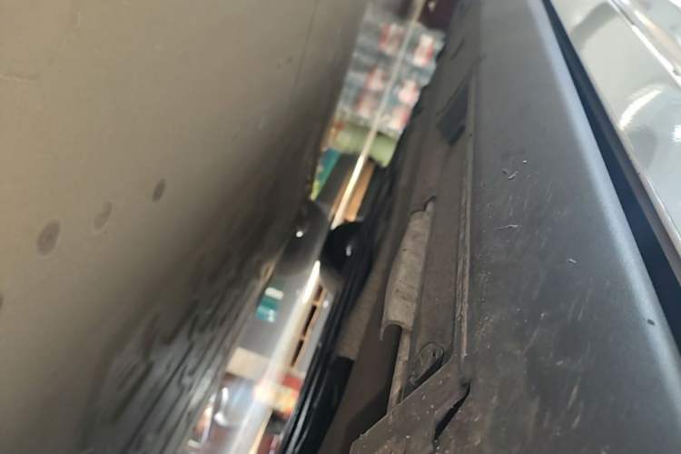 Used BYD Qin L 2024 DM-i 80KM Leading Model Right Side Sill