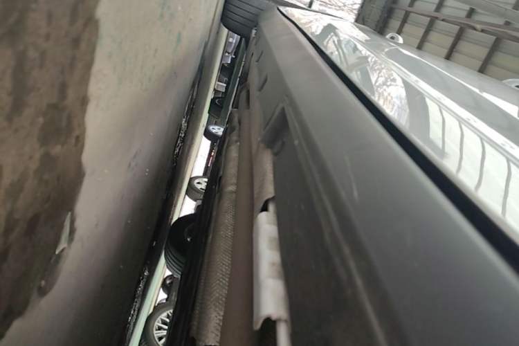 Used BYD Qin L 2024 DM-i 80KM Leading Model Right Side Sill