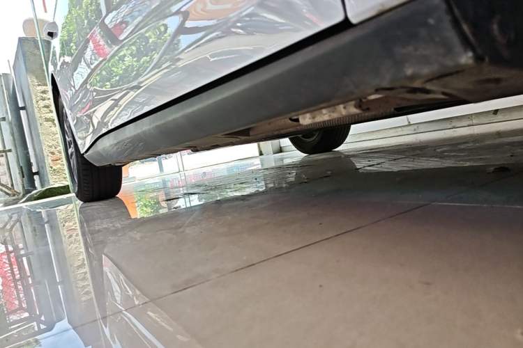 Used BYD Qin L 2024 DM-i 80KM Leading Model Right Side Sill