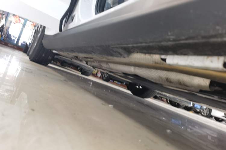Used BYD Qin L 2024 DM-i 80KM Leading Model Right Side Sill