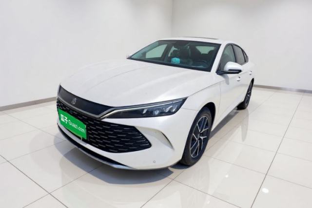 Ojetý BYD Qin L 2024 DM-i 120KM Leading Model