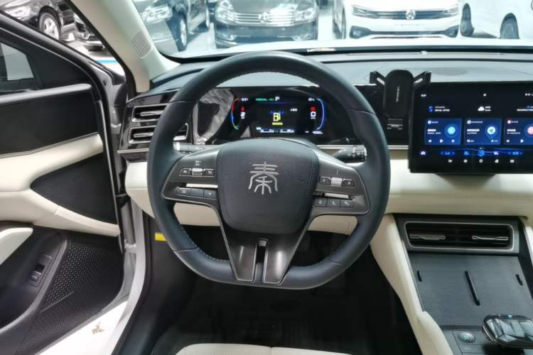 Used BYD Qin L 2024 DM-i 80KM Leading Model Steering Wheel