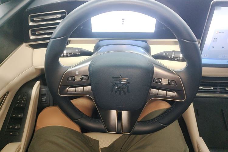 Used BYD Qin L 2024 DM-i 120KM Leading Model Steering Wheel