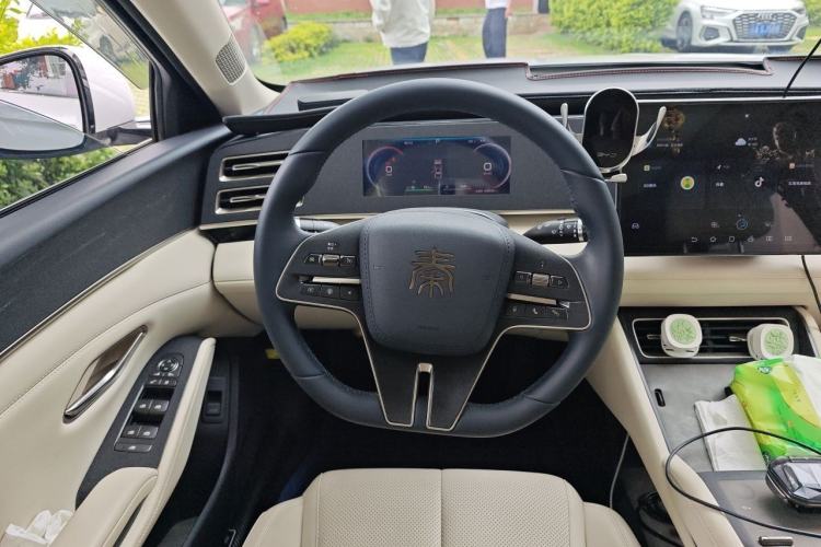 Used BYD Qin L 2024 DM-i 120KM Leading Model Steering Wheel