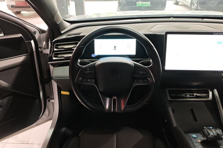 Used BYD Qin L 2024 DM-i 120KM Beyond Model Steering Wheel