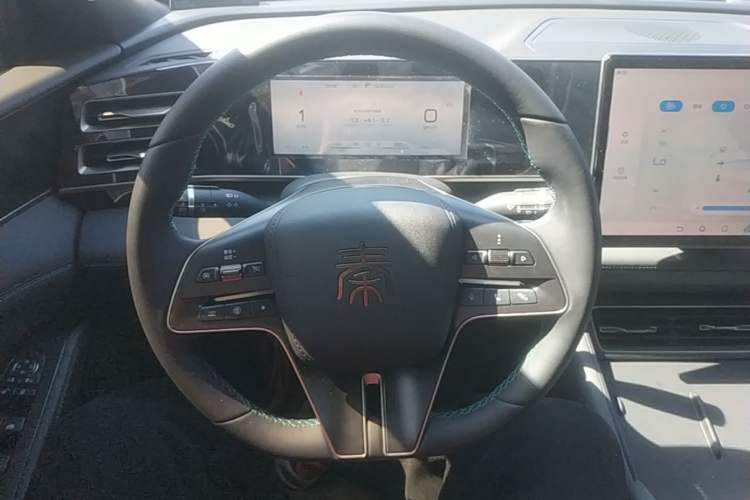Used BYD Qin L 2024 DM-i 80KM Beyond Model Steering Wheel
