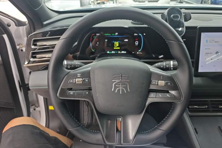 Used BYD Qin L 2024 DM-i 80KM Leading Model Steering Wheel