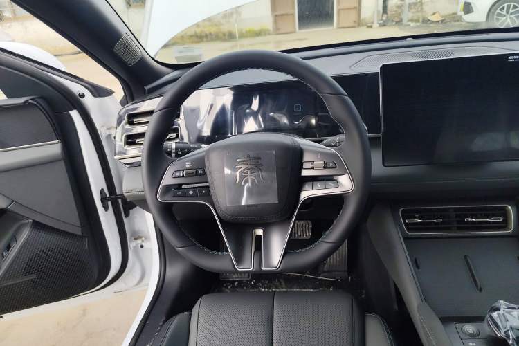 Used BYD Qin L 2024 DM-i 80KM Beyond Model Steering Wheel
