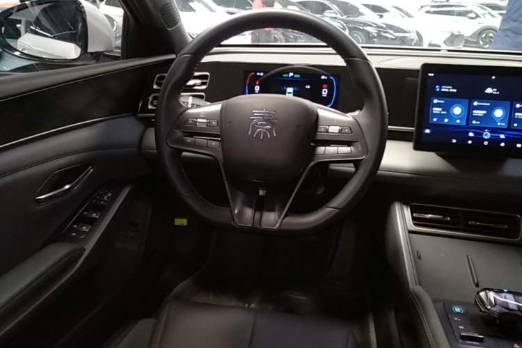 Used BYD Qin L 2024 DM-i 80KM Leading Model Steering Wheel