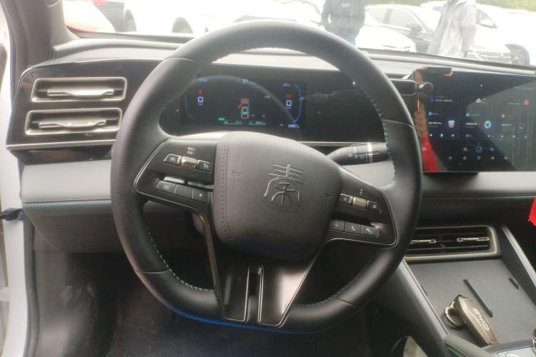 Used BYD Qin L 2024 DM-i 80KM Leading Model Steering Wheel