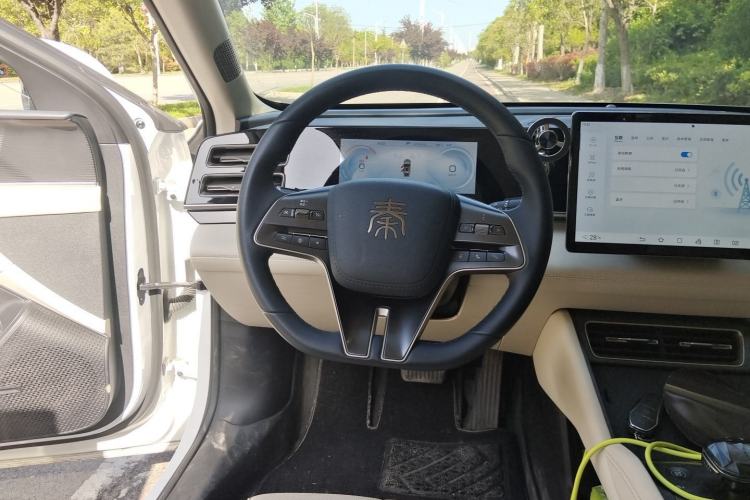 Used BYD Qin L 2024 DM-i 120KM Leading Model Steering Wheel