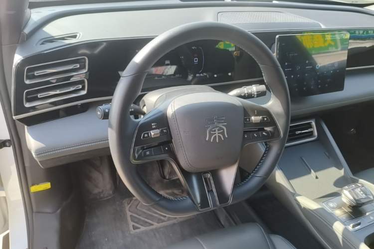 Used BYD Qin L 2024 DM-i 80KM Leading Model Steering Wheel
