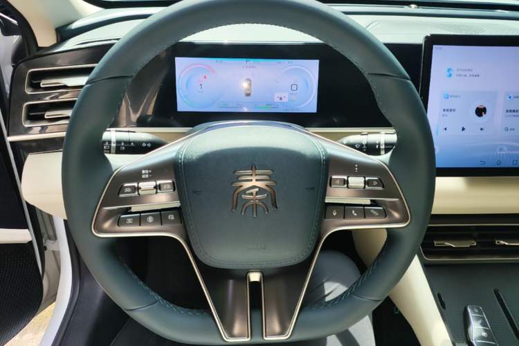Used BYD Qin L 2024 DM-i 120KM Beyond Model Steering Wheel