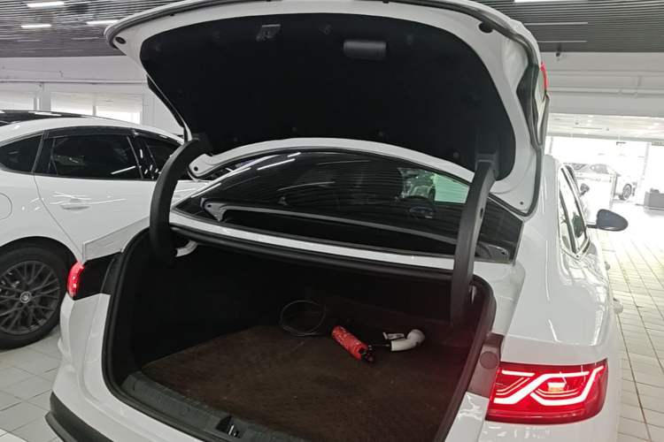 Used BYD Qin L 2024 DM-i 120KM Beyond Model Trunk