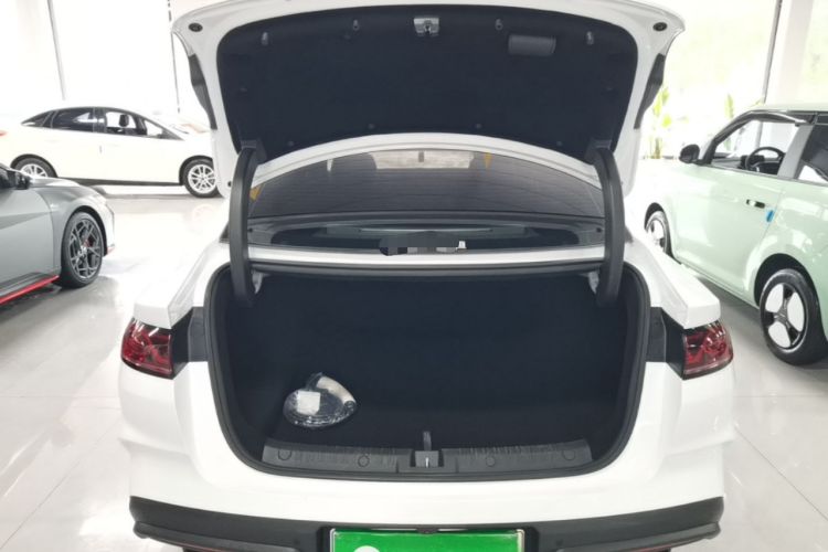 Used BYD Qin L 2024 DM-i 120KM Beyond Model Trunk