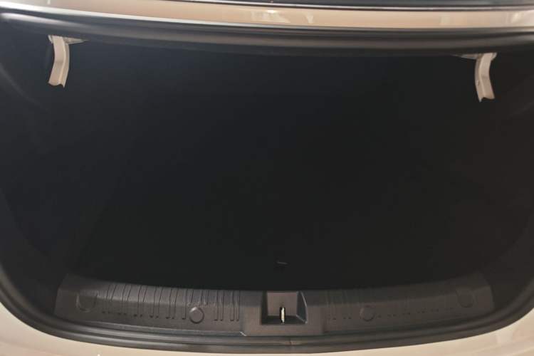Used BYD Qin L 2024 DM-i 80KM Beyond Model Trunk