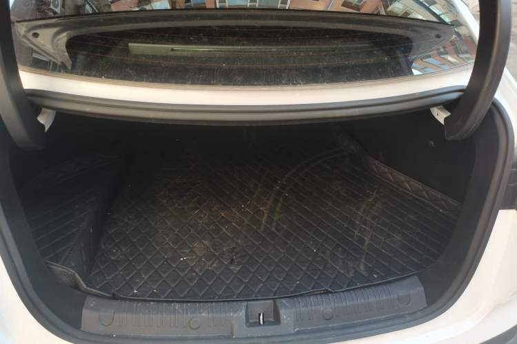 Used BYD Qin L 2024 DM-i 80KM Leading Model Trunk
