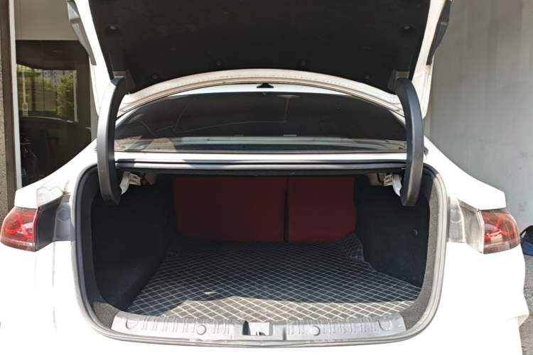 Used BYD Qin L 2024 DM-i 80KM Leading Model Trunk
