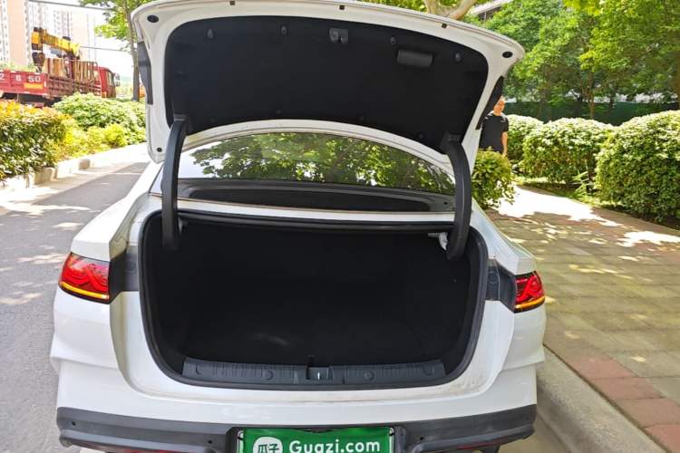 Used BYD Qin L 2024 DM-i 80KM Leading Model Trunk