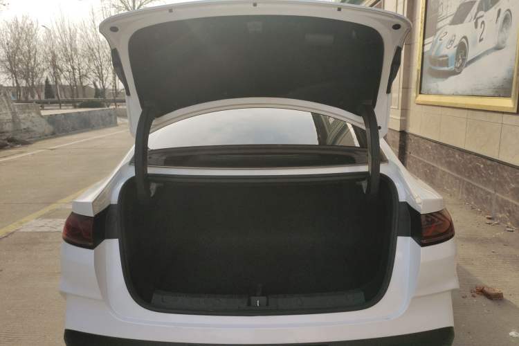 Used BYD Qin L 2024 DM-i 120KM Excellence Model Trunk