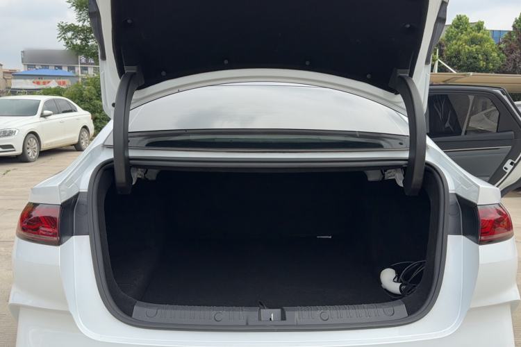 Used BYD Qin L 2024 DM-i 80KM Beyond Model Trunk