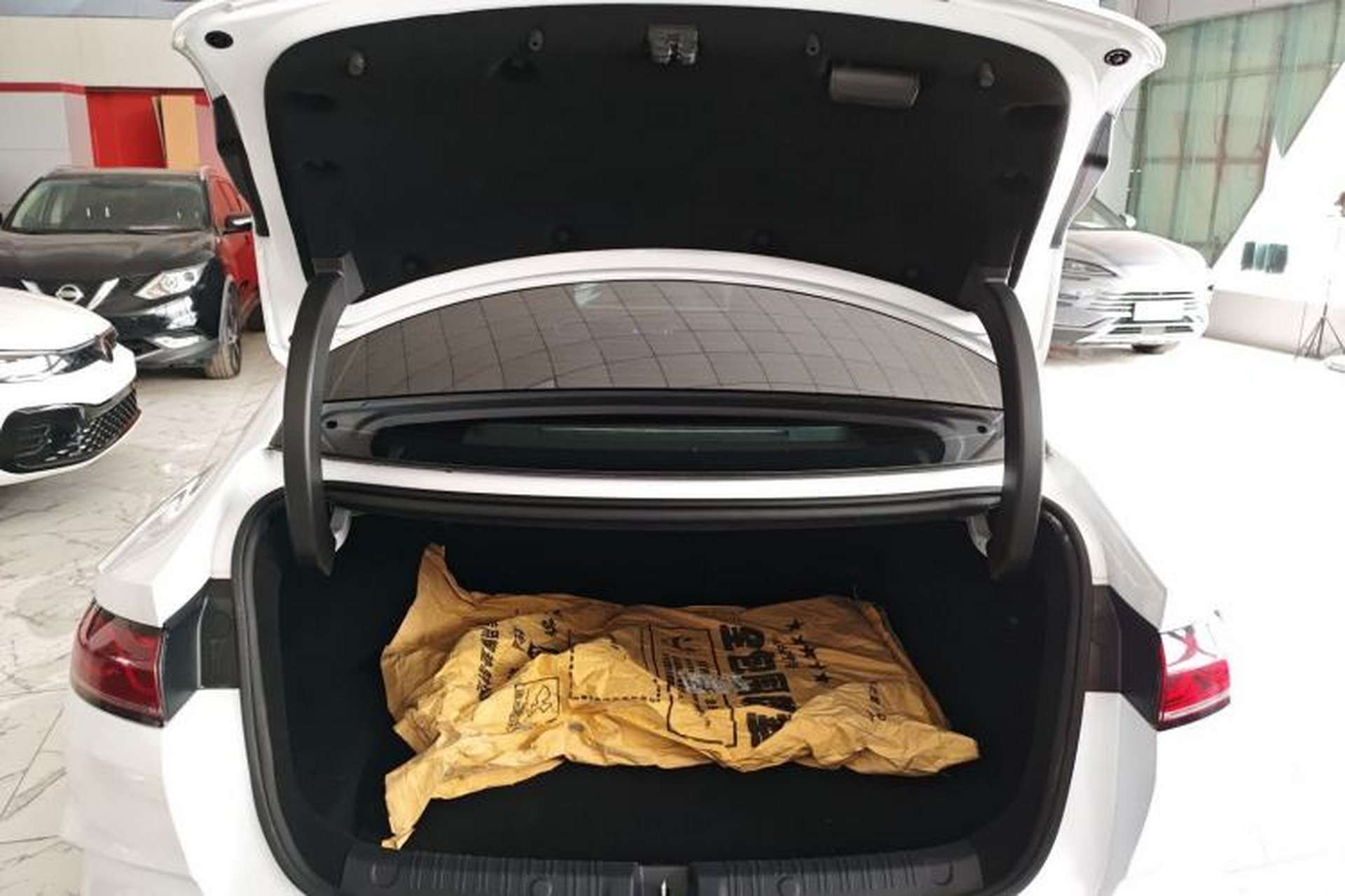 Used BYD Qin L 2024 DM-i 80KM Leading Model Trunk