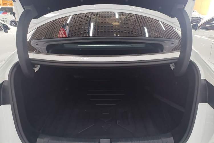 Used BYD Qin L 2024 DM-i 120KM Leading Model Trunk