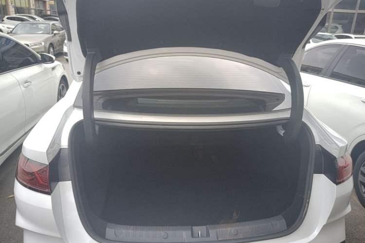 Used BYD Qin L 2024 DM-i 80KM Leading Model Trunk