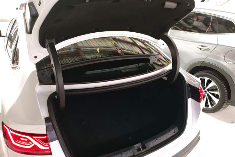 Used BYD Qin L 2024 DM-i 120KM Beyond Model Trunk