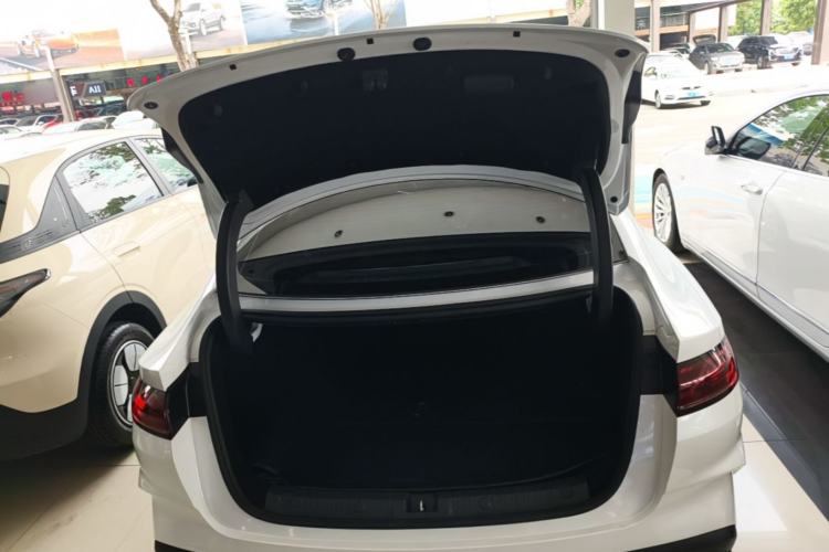 Used BYD Qin L 2024 DM-i 120KM Beyond Model Trunk