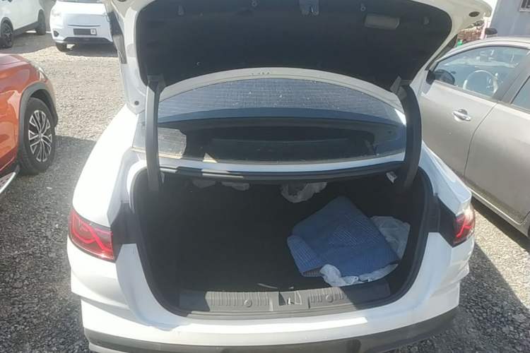 Used BYD Qin L 2024 DM-i 80KM Beyond Model Trunk