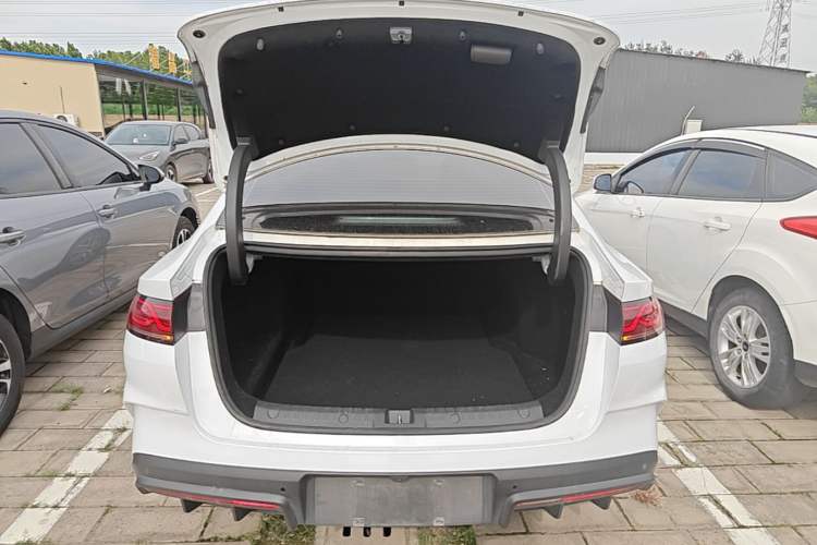 Used BYD Qin L 2024 DM-i 120KM Beyond Model Trunk