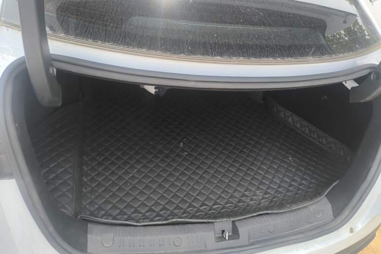 Used BYD Qin L 2024 DM-i 80KM Leading Model Trunk