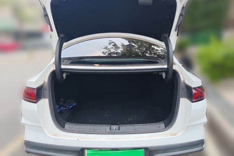 Used BYD Qin L 2024 DM-i 120KM Leading Model Trunk
