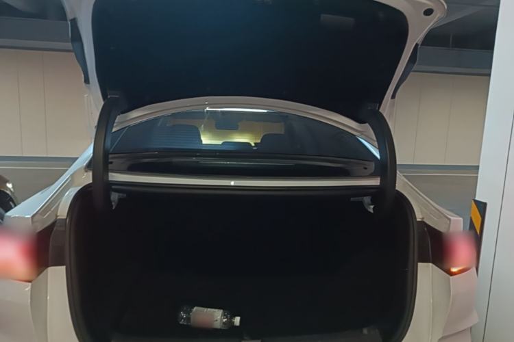 Used BYD Qin L 2024 DM-i 120KM Beyond Model Trunk