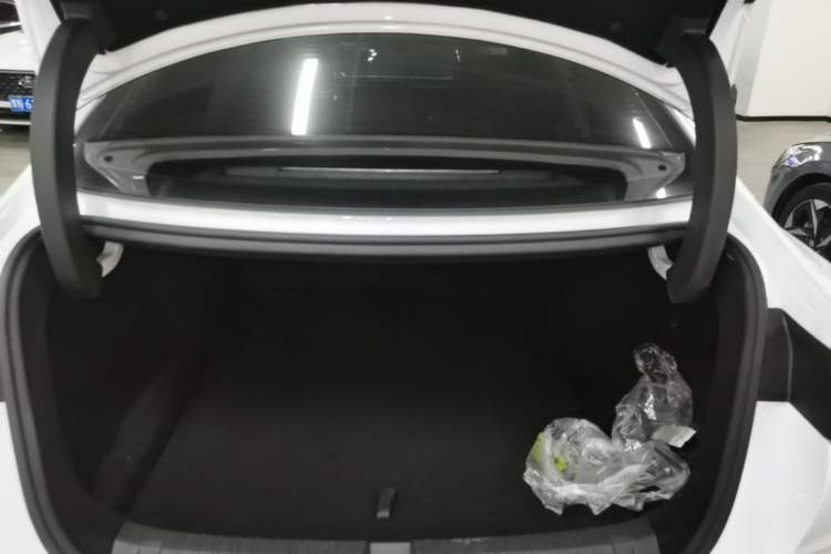 Used BYD Qin L 2024 DM-i 120KM Leading Model Trunk